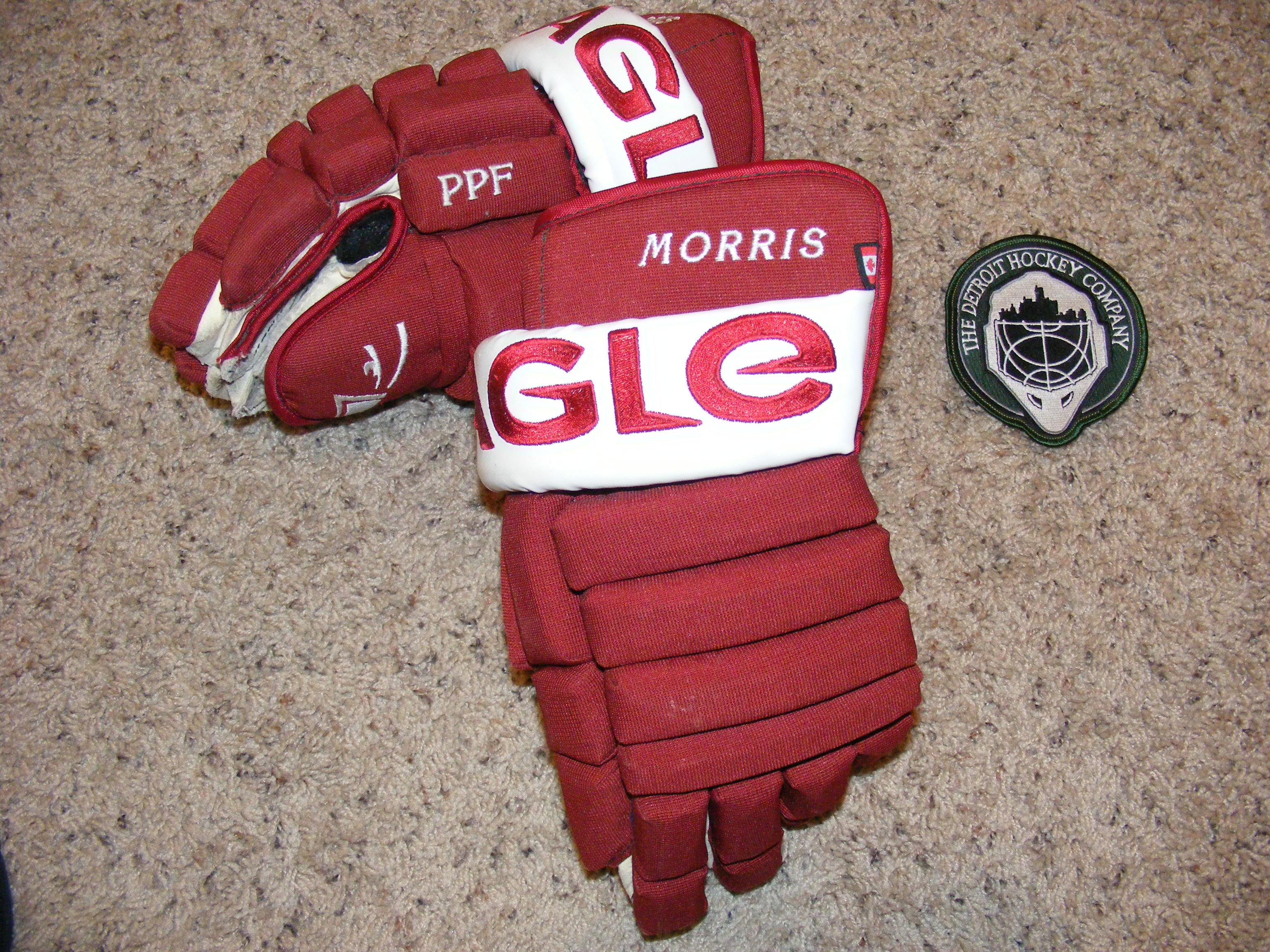 eagle hockey gloves
